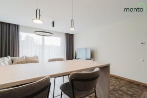 Brown apartments by Monto