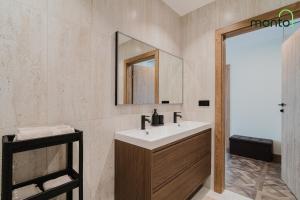 Brown apartments by Monto