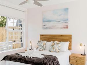 Sea La Vie, Amblewood Guesthouse