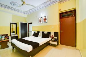 Super Collection O Ramgarh Mod Near Hawa Mahal Formerly Hotel NG Palace