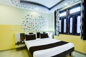 Super Collection O Ramgarh Mod Near Hawa Mahal Formerly Hotel NG Palace
