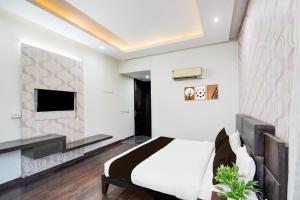 Super Townhouse Sector 51 Noida Near Metro Station