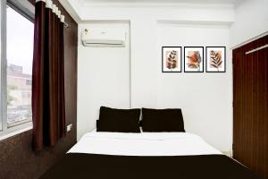 Super Hotel O Jagatpura Near JTM Mall Formerly Royan Inn