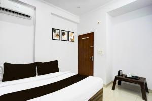 Super Hotel O Jagatpura Near JTM Mall Formerly Royan Inn