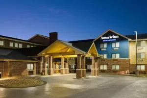 AmericInn by Wyndham Lincoln South - Tecumseh