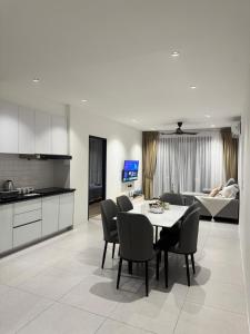 Armadale Galacity Pool View 3R2B 6pax