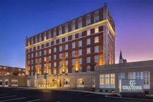 The Well House Hamilton, Tapestry Collection By Hilton - 汉密尔顿