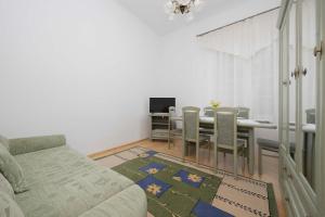 Nowy Świat Apartament w Centrum Warszawy by Noclegi Renters