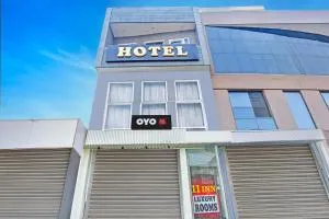 Hotel O 11 INN - Nawāshahr