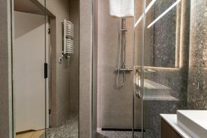 Spodek Superior Apartment by BookingHost