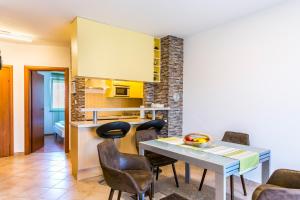 Fucane - Sebastian - MPolo