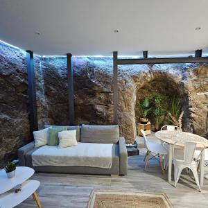 El susurro del tajo La gruta