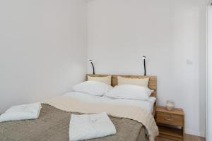 Bukowska 18 Apartment with Balcony MTP Poznań by Noclegi Renters