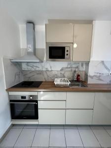 Appartements Nice 3 rooms 400m RER B direct Paris : photos des chambres