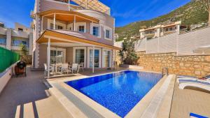 Kalkan 5 Bedroom Villa