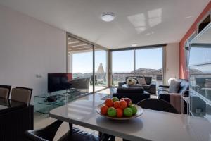 Tropical House sea views