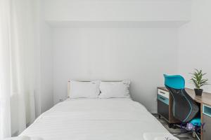 Cozy 3 Bedroom Apartment Coresi Mall