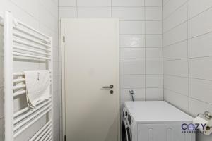 Cozy 3 Bedroom Apartment Coresi Mall