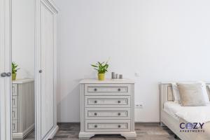 Cozy 3 Bedroom Apartment Coresi Mall