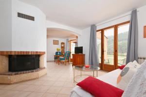 Maisons de vacances L’Ecrin du Brulat - Jardin et vue montagnes : photos des chambres