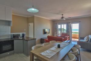 205 Lescalier Cabanas - Modern Beach front apartment