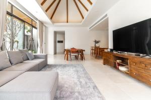 Anchan Flora by Villacarte