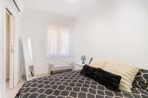 Stay in Zaragozas historic center