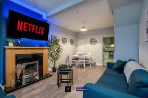 2 Bedrooms House By Boyeilles Apartments Short Lets & Serviced Accommodation Belfast With Free Wifi