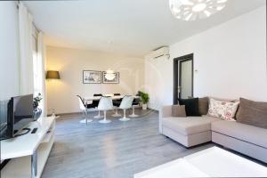 Lovely apartment near Sagrada Familia