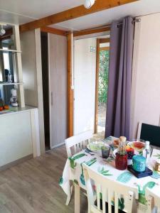 Chalets Chalet 3 etoiles - Piscine - ccb0fdc : photos des chambres