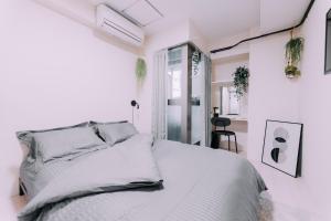 Minimalist Loft Namba Compact Studio with a 24-hour Gym MA601