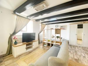 Piața Sfatului Brassai Plus - Annastasias Studio