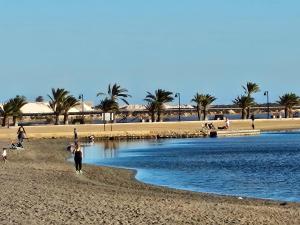 Disfruta del sol 1 - La Llana Beach