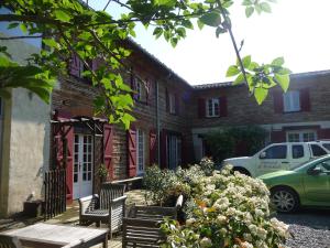 B&B / Chambres d'hotes Logis Domaine de Peyrolade : photos des chambres