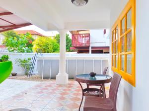 Retreat House 81 - BTS Onnut