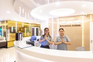 Airbus Hotel At Phawana Station