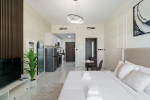 Modern Studio withAmenities Ideal Location