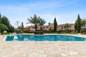 Limnaria Gardens SUPERB VILLA by VICHY Holidays - Paphos