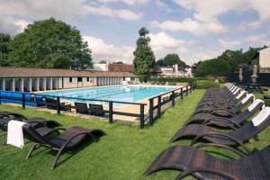 Dancenter Boutique Luxury Gatwick Airport