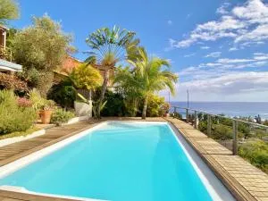 Villa Floraya - 布康卡努