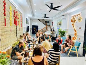 ALOHA SAIGON PREMIUM HOSTEL by Local Travel Experts - Newly opened, Less-touristy location, Spacious rooms, Glass shower bathroom, Free breakfast & Walking Tour