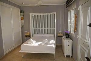 Estudio con Piscina a 80 metros de la Playa Les Deveses - Denia
