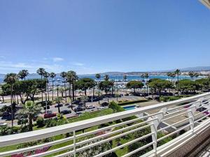 Perle Rare Cannes Croisette Vue Mer Parking 4P