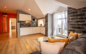 Apartament z sypialnią przy Promenadzie 3 balkony w widokiem na Morze SeaView Promenade Apartment mit Meerblick und 3 Balkonen Apartamenty na Wyspie