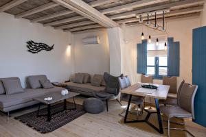 Sea Breeze Villa Triantaros Tinos
