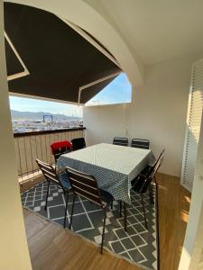 Appartements Belle vue sur le port & Parking prive : photos des chambres