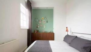 Amazing 2-bed flat with roof top terrace