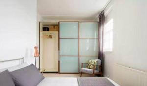 Amazing 2-bed flat with roof top terrace