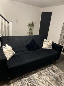 Newly Refurbished Home fit for to 7 family members, Groups, Contractors Centre of Bradley Stoke