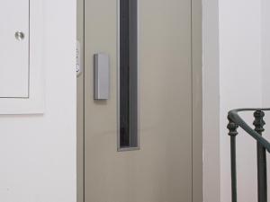 Grace Lovely Bright Apt with Elevator